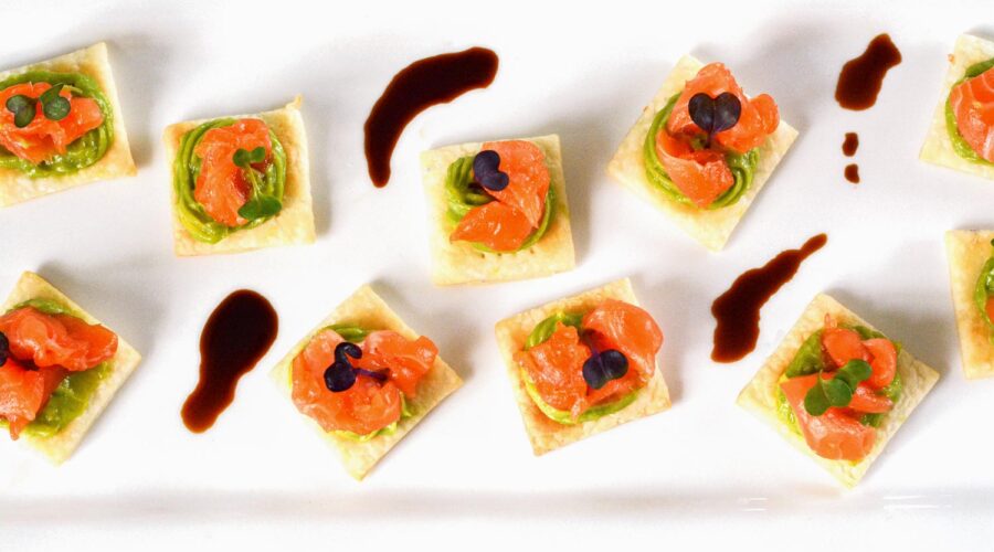 Salmon tartine tostados